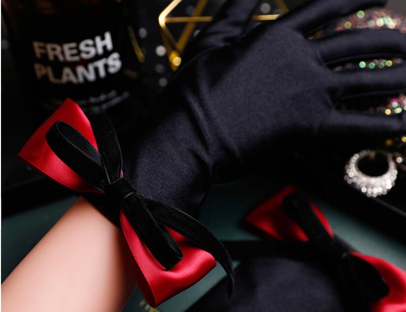 Women's Elegant Bow Black Sati - đánh giá và giá Vintage Fashion Photographers