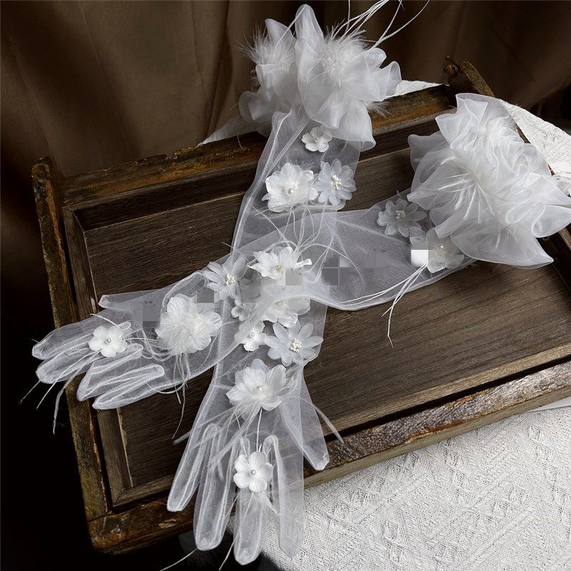 Women's Elegant Flower Feather - đánh giá và giá Vintage Fashion Photographers